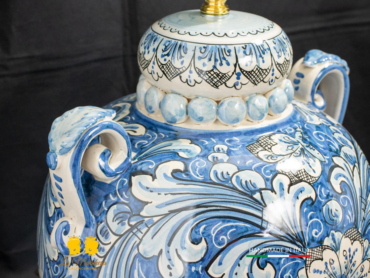 Lampada Ceramica di Caltagirone Ornato bianco blu antico manici h58