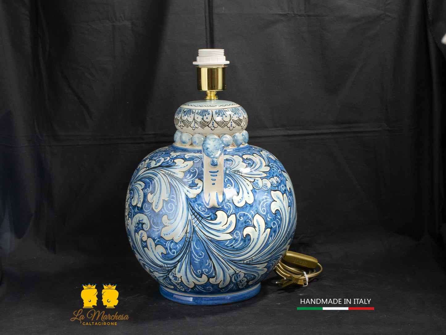 Lampada Ceramica di Caltagirone Ornato bianco blu antico manici h58