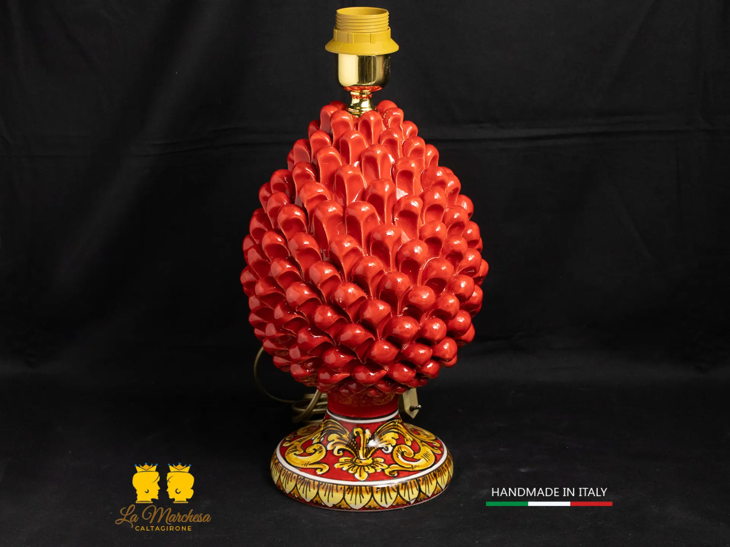 Lampada Pigna Siciliana Ceramica di Caltagirone base decorata rosso 25cm