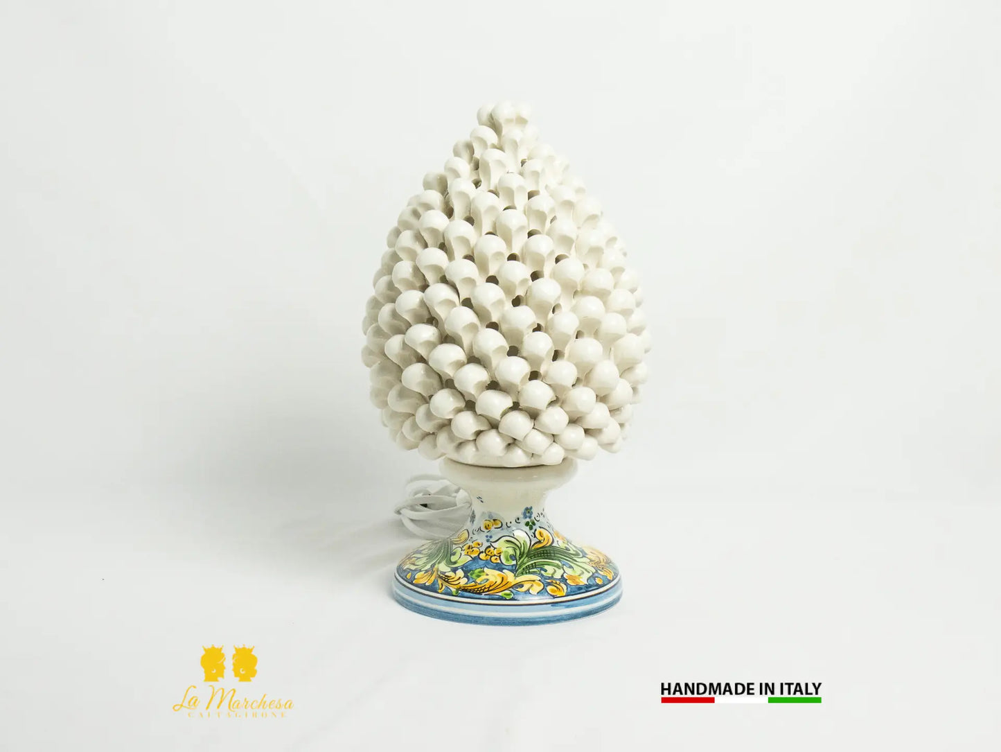 Lampada Pigna traforata Ceramica di Caltagirone bianca ornato blu 30cm