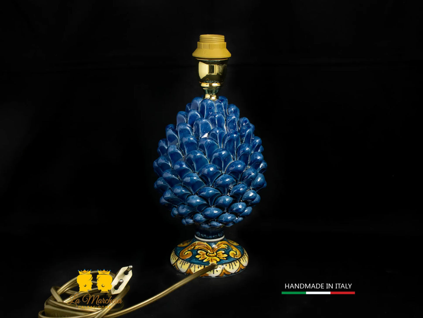abaut-jour a forma di pigna blu