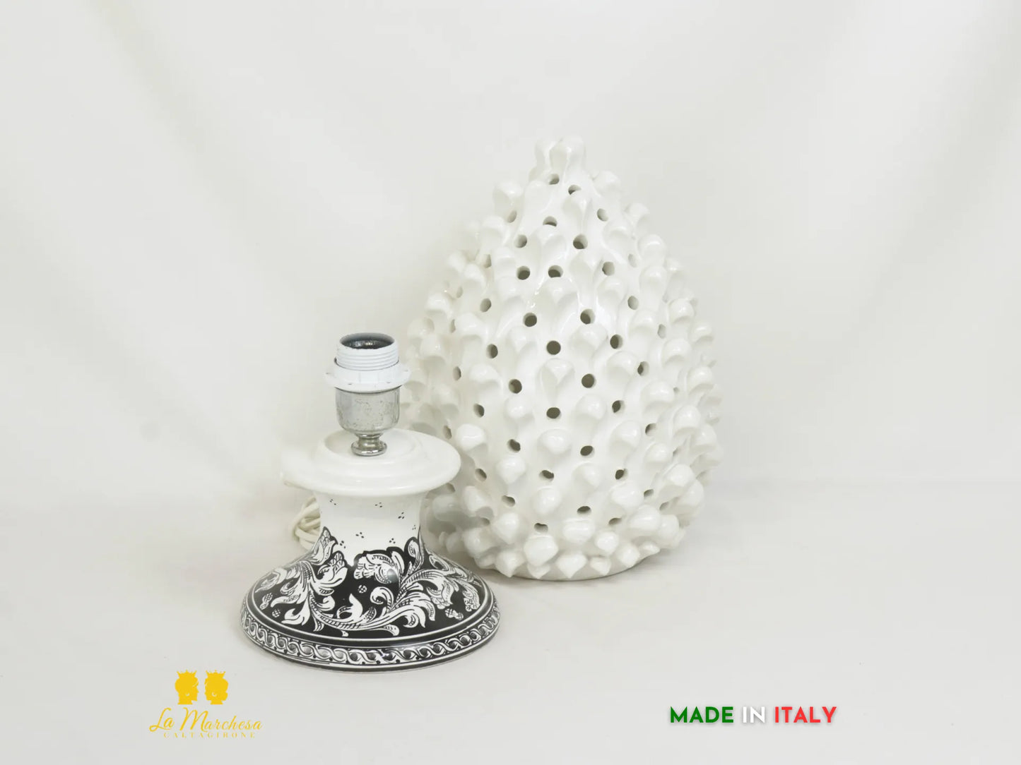 Lampada Pigna traforata Ceramica di Caltagirone bianco 44cm