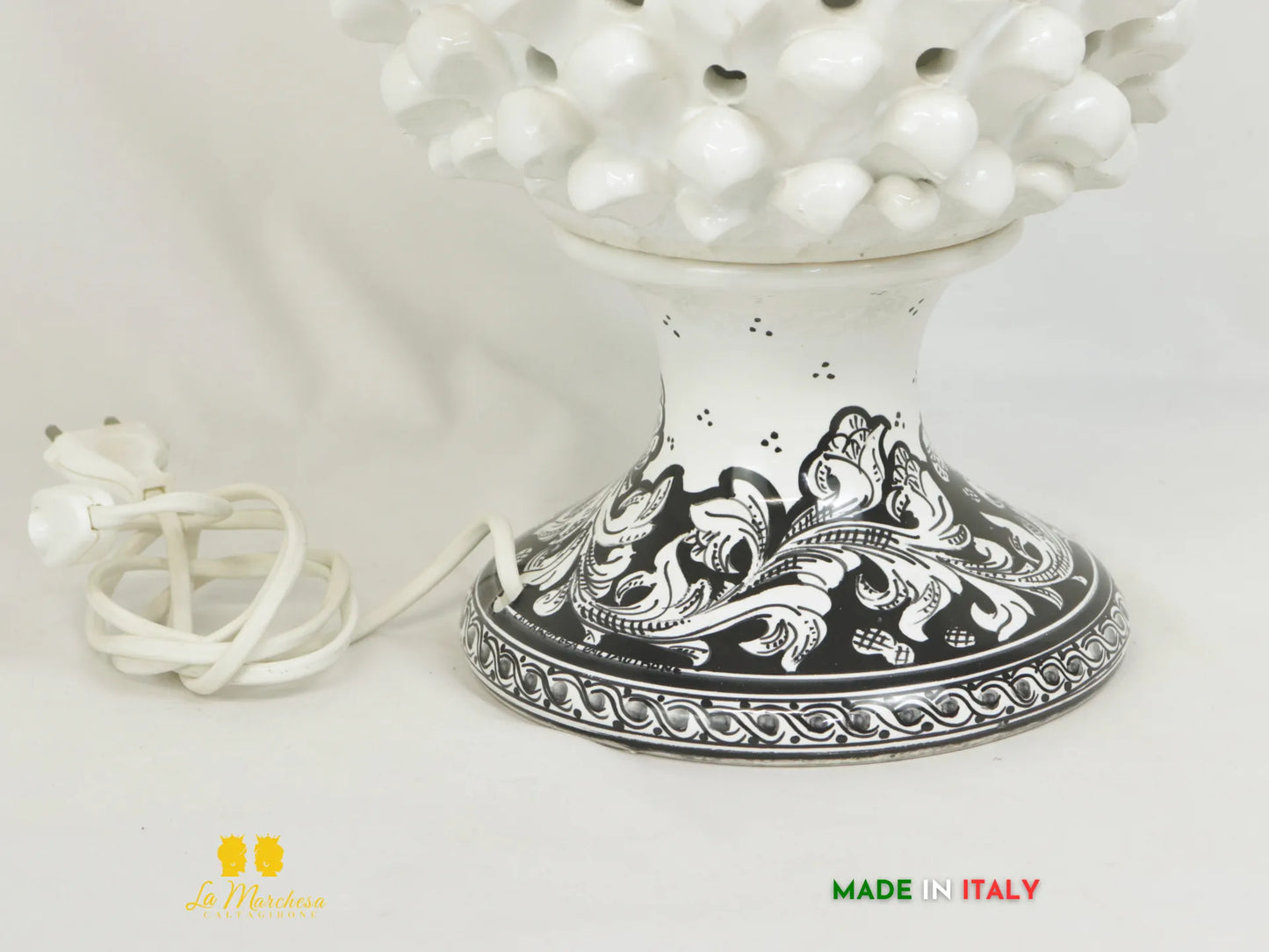 Lampada Pigna traforata Ceramica di Caltagirone bianco 44cm