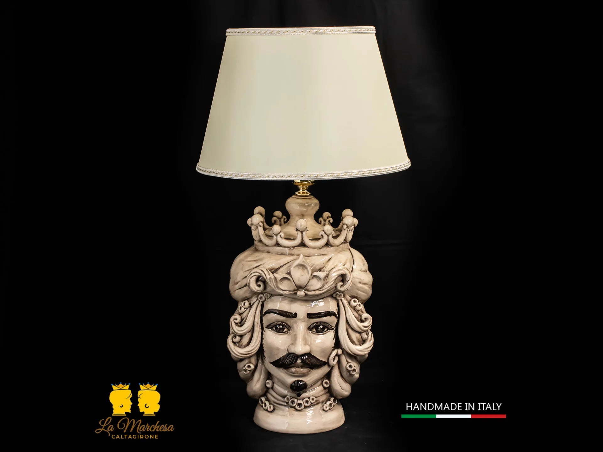 abat-jout volto uomo