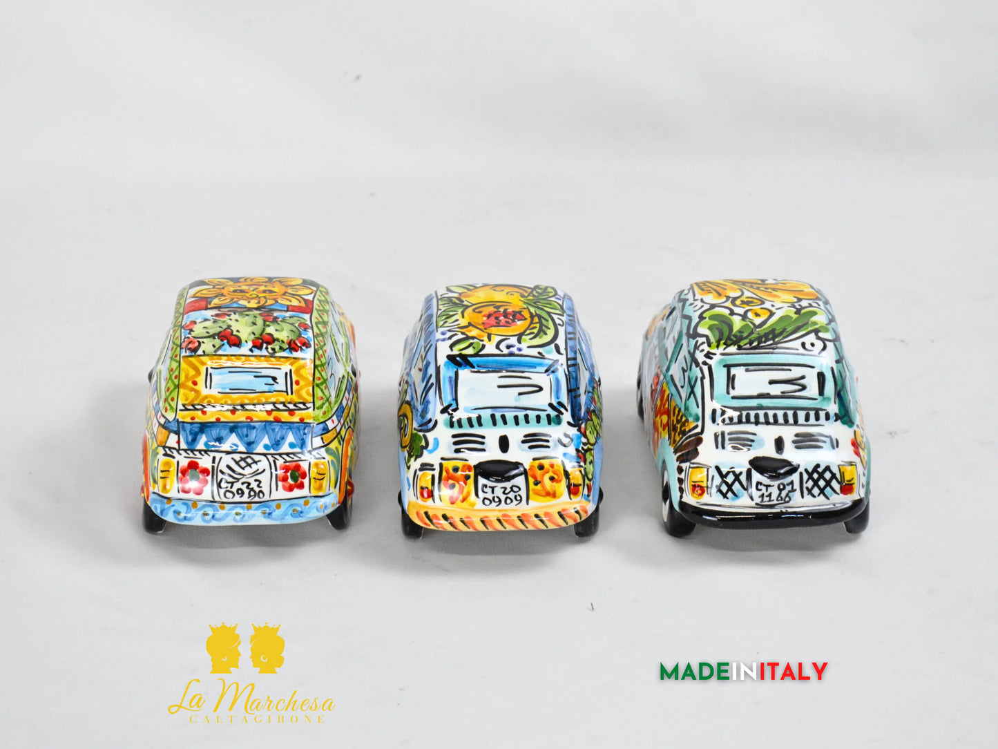 Modellino Fiat 500 Sicilia in Ceramica di Caltagirone 18cm