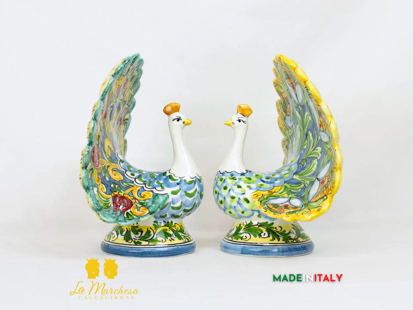 Pavone in Ceramica di Caltagirone ornato fiori 22cm- Vari Modelli