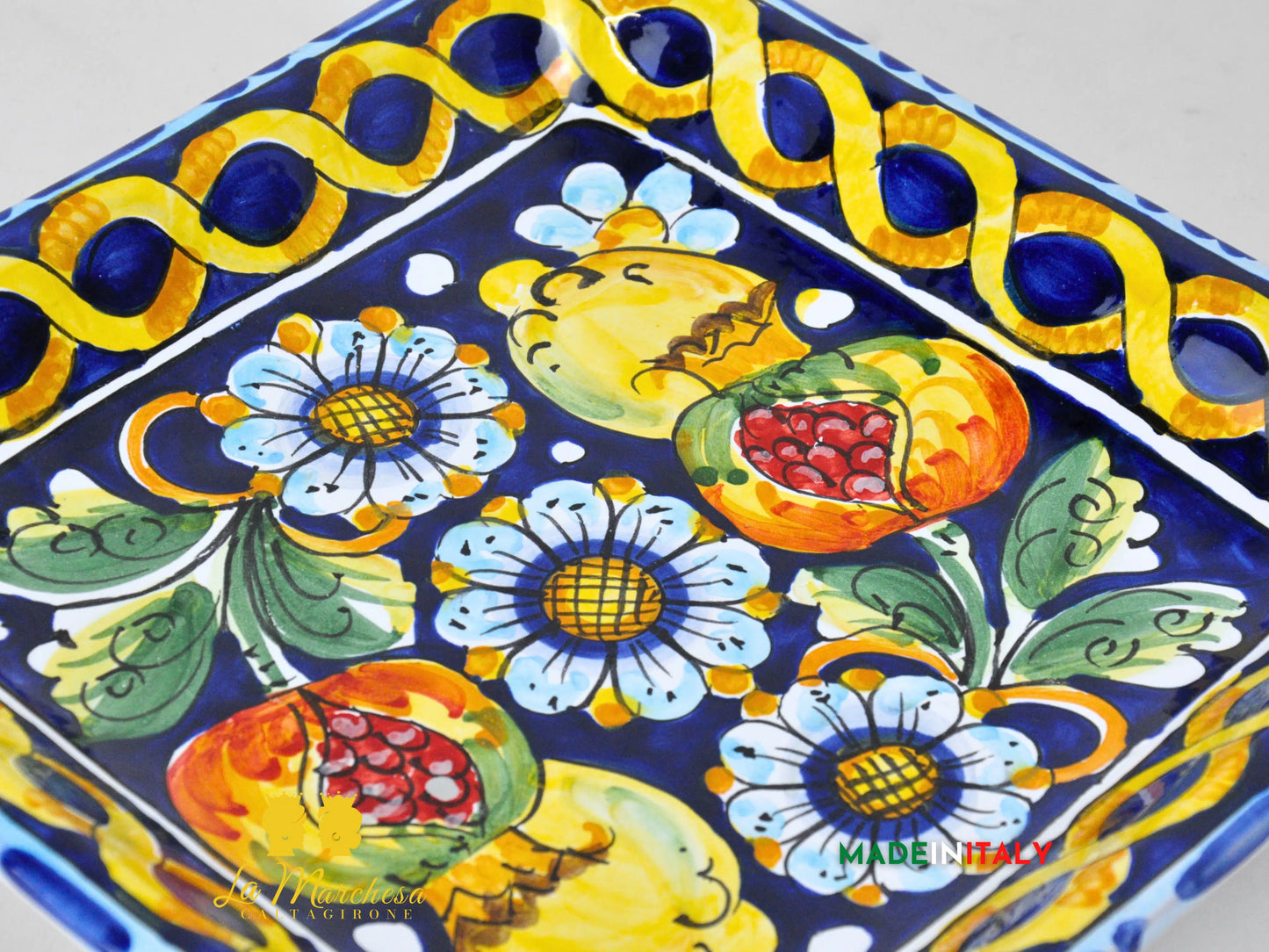 Piatto da Portata in Ceramica di Caltagirone Limoni Blu