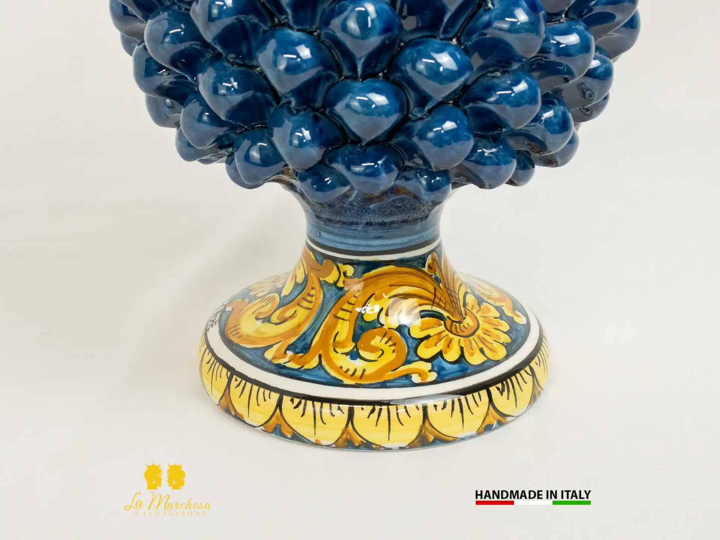 Pigna Siciliana in Ceramica di Caltagirone Blu antico- Varie Misure