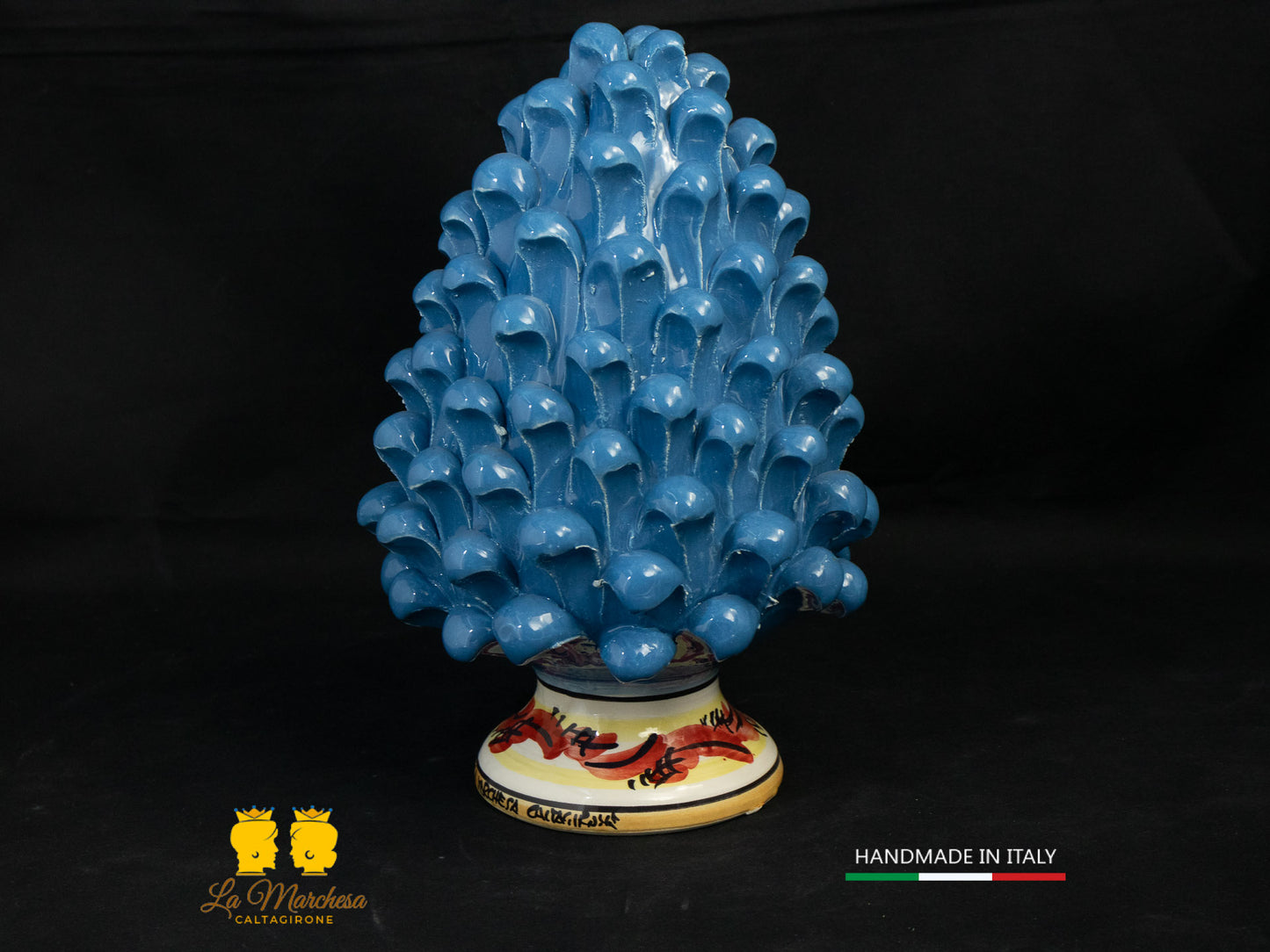 Pigna Siciliana in Ceramica di Caltagirone blu antico base bianco 26cm