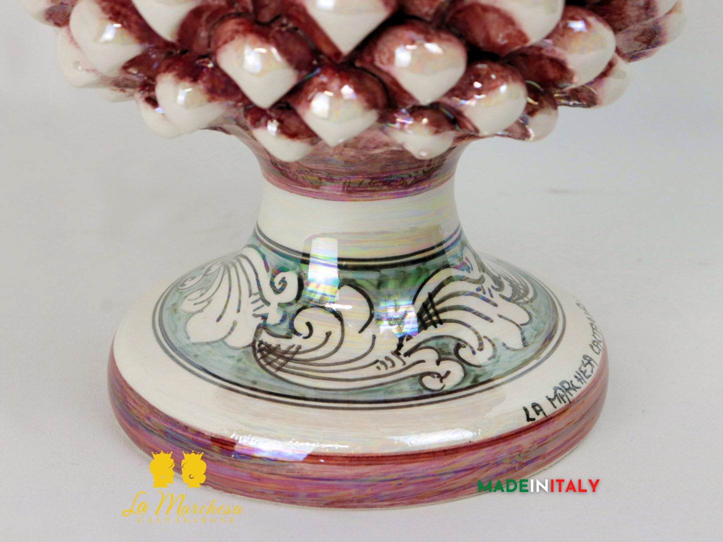 Pigna Rosa Madreperla in Ceramica di Caltagirone 31cm