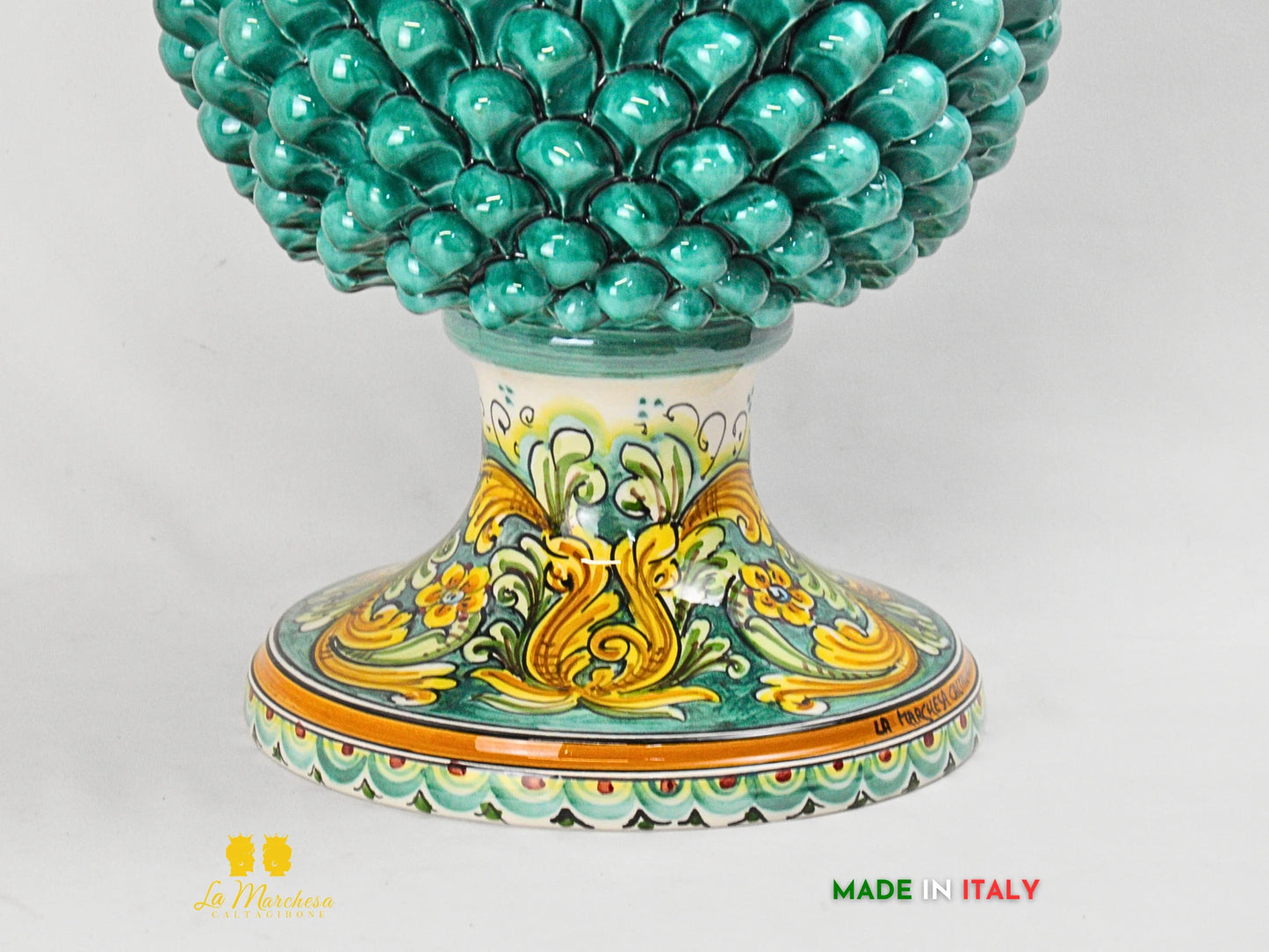 Pigna Siciliana in Ceramica di Caltagirone ornato barocco 52cm