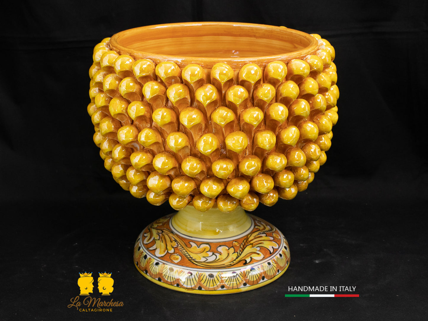 Portavaso mezza Pigna Siciliana Ceramica di Caltagirone madreperla Giallo ornato 27cm