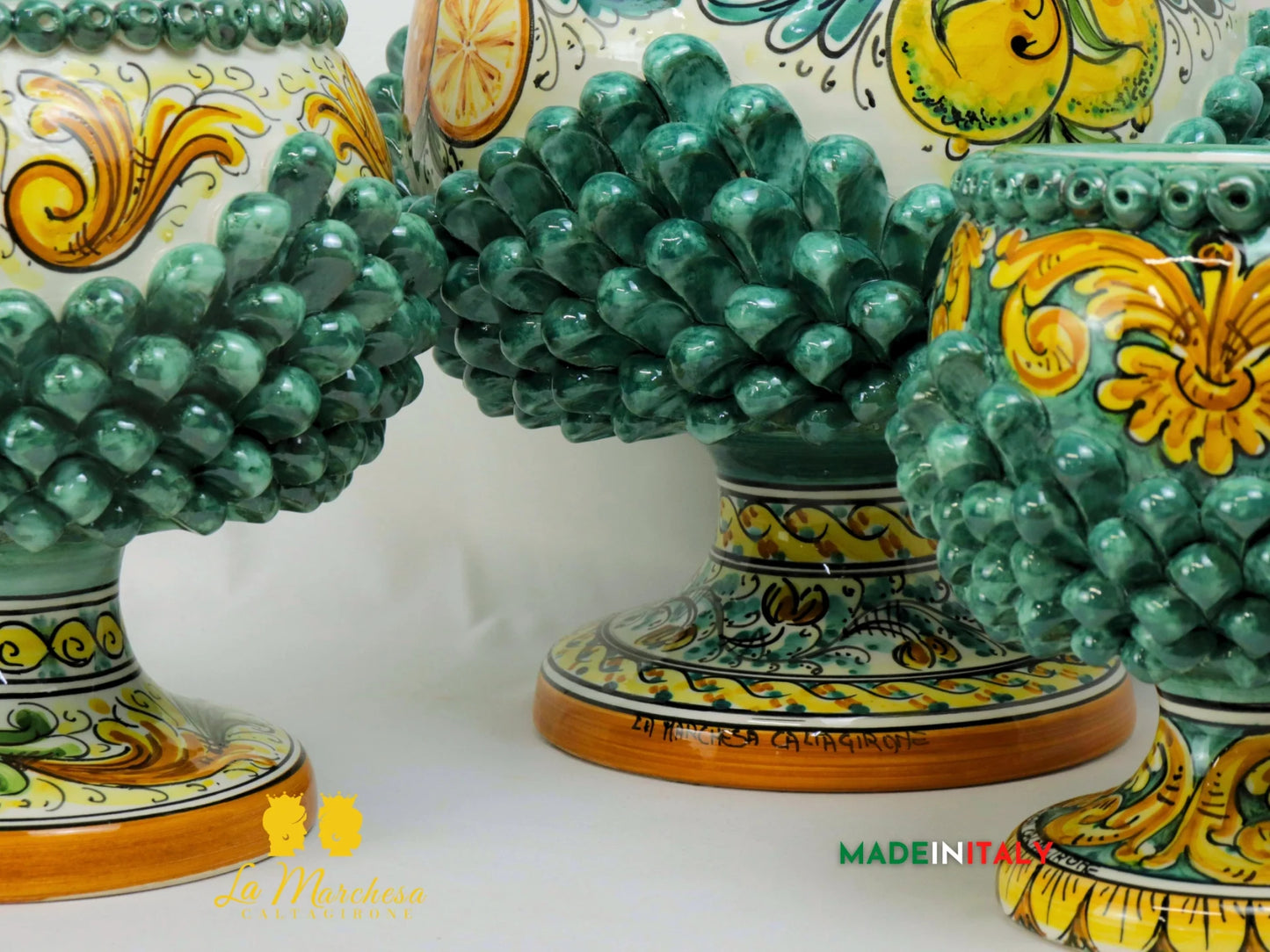 Porta vaso chicchi Pigna in Ceramica di Caltagirone Verde rame Ornato - Varie Misure
