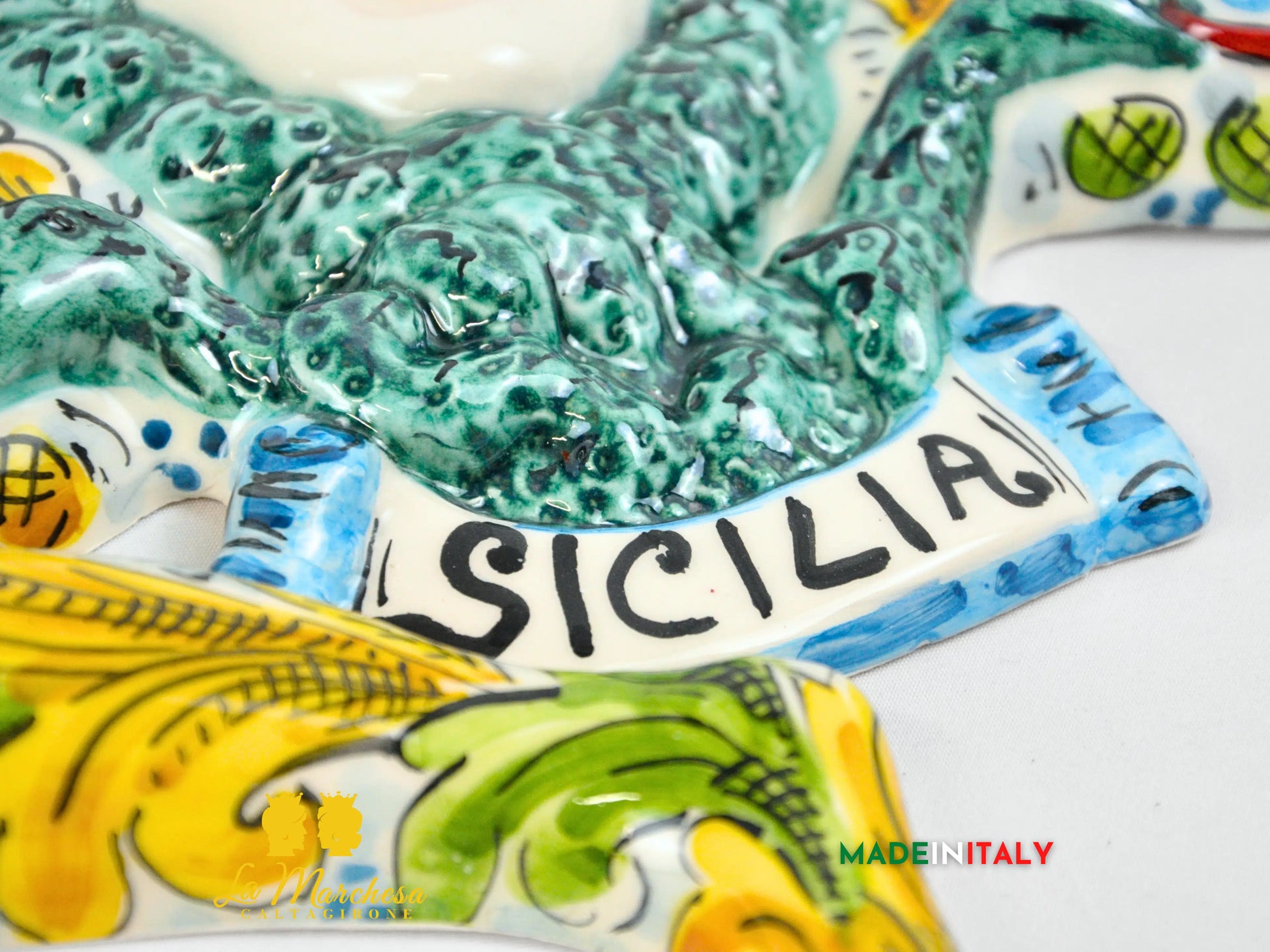 Trinacria in Ceramica Caltagirone Ornato Simbolo Sicilia 32cm