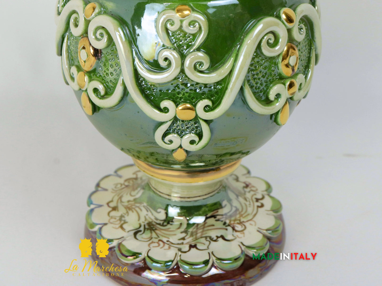 Uovo decorato in Ceramica di Caltagirone Oro, Platino e madreperla - Vari Modelli