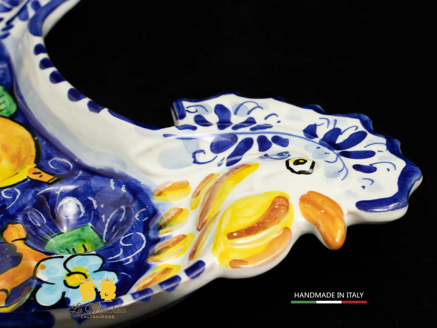 Piatto portauova Gallo in Ceramica di Caltagirone blu cobalto limoni