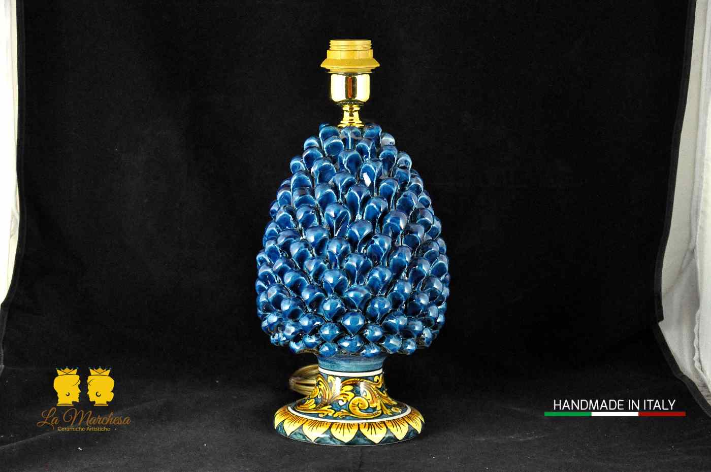 Lampada Pigna Siciliana Ceramica di Caltagirone base decorata blu antico 25cm