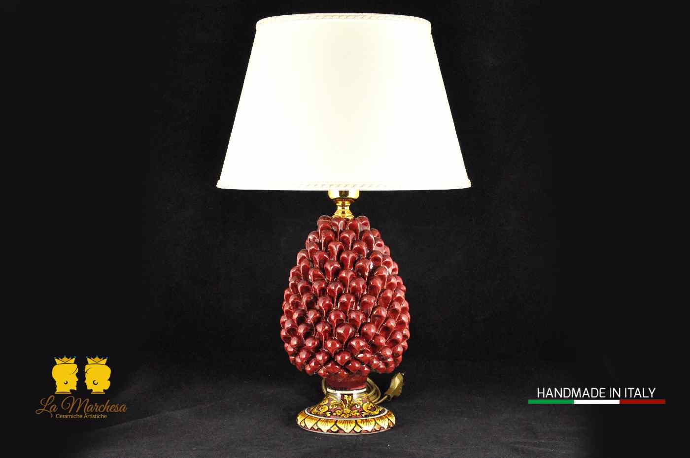 Lampada Pigna Siciliana Ceramica di Caltagirone base decorata bordeaux 25cm