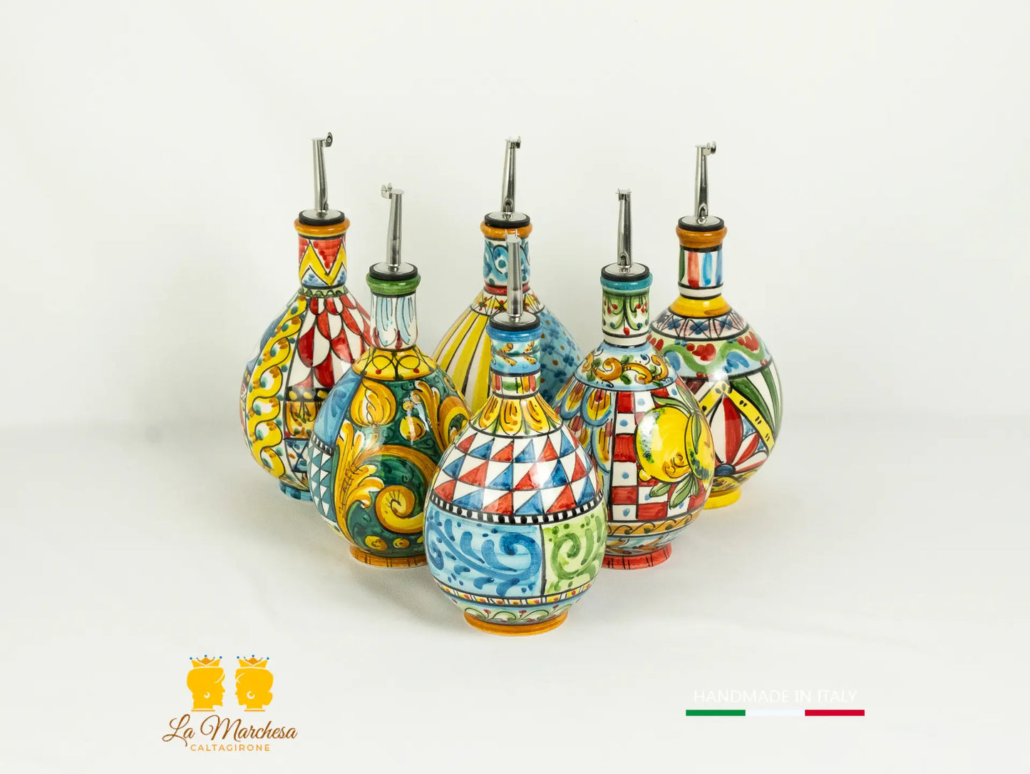 Oliera in Ceramica di Caltagirone decorata a mano tonda dosatore