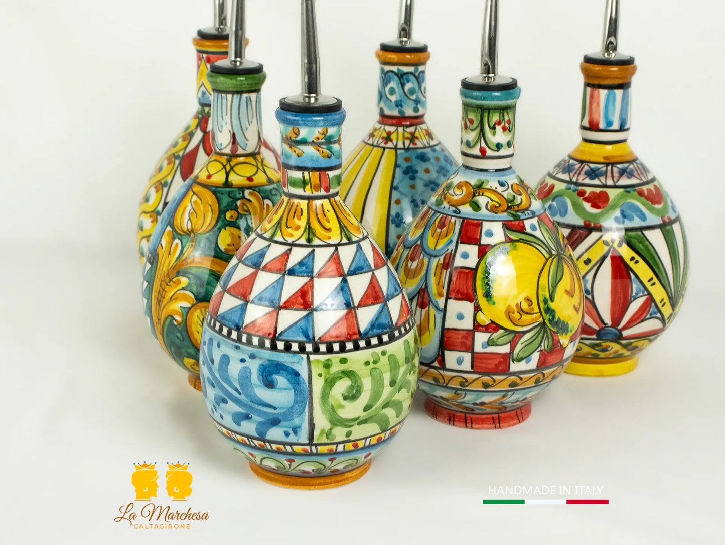 Oliera in Ceramica di Caltagirone decorata a mano tonda dosatore