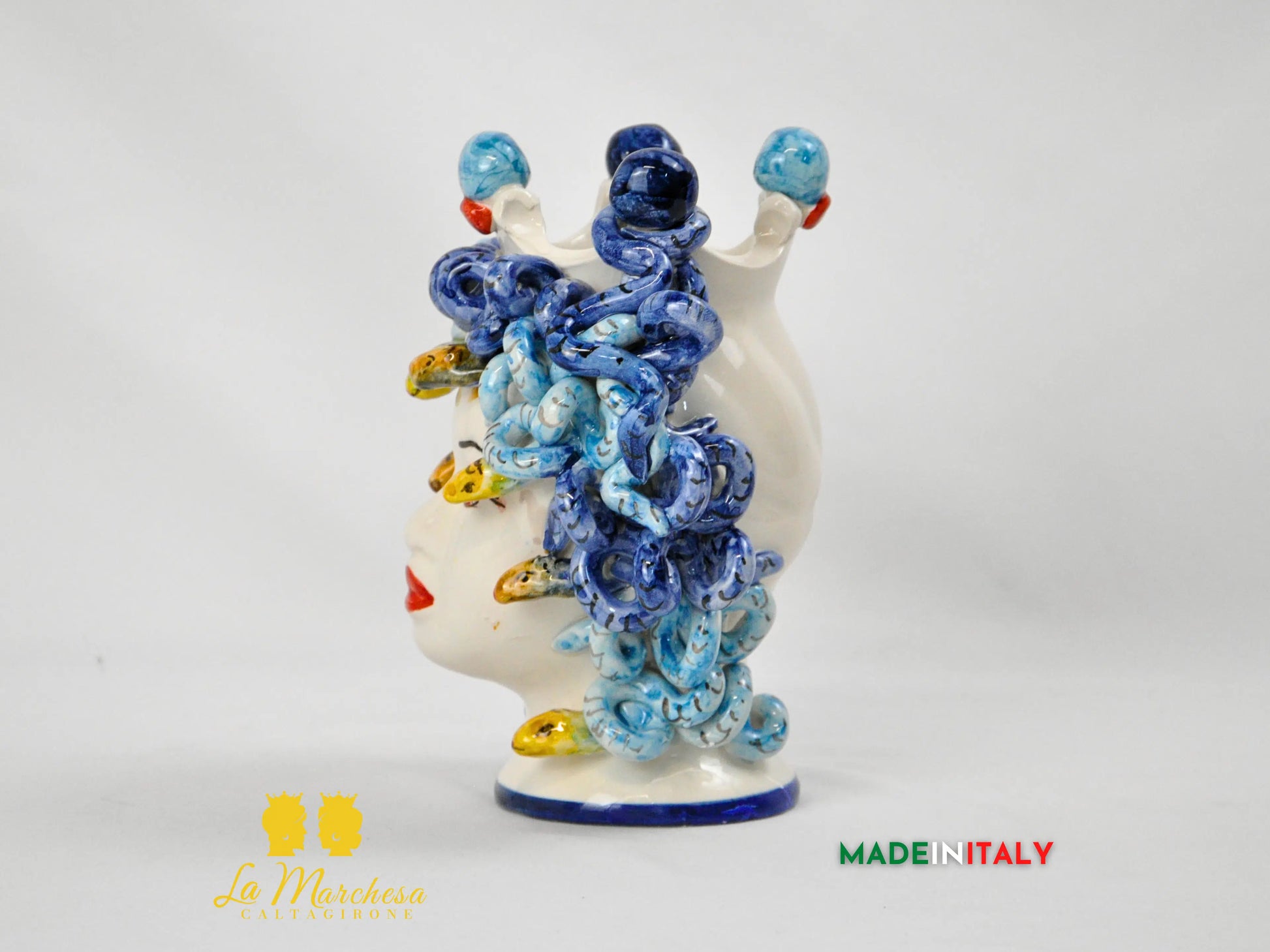 testa di moro in ceramica di caltagirone