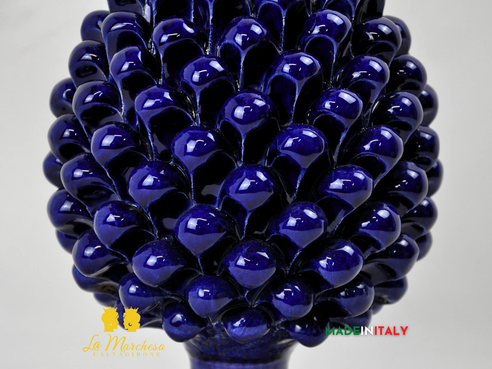 Pigna Siciliana Blu Cobalto in Ceramica di Caltagirone 26cm