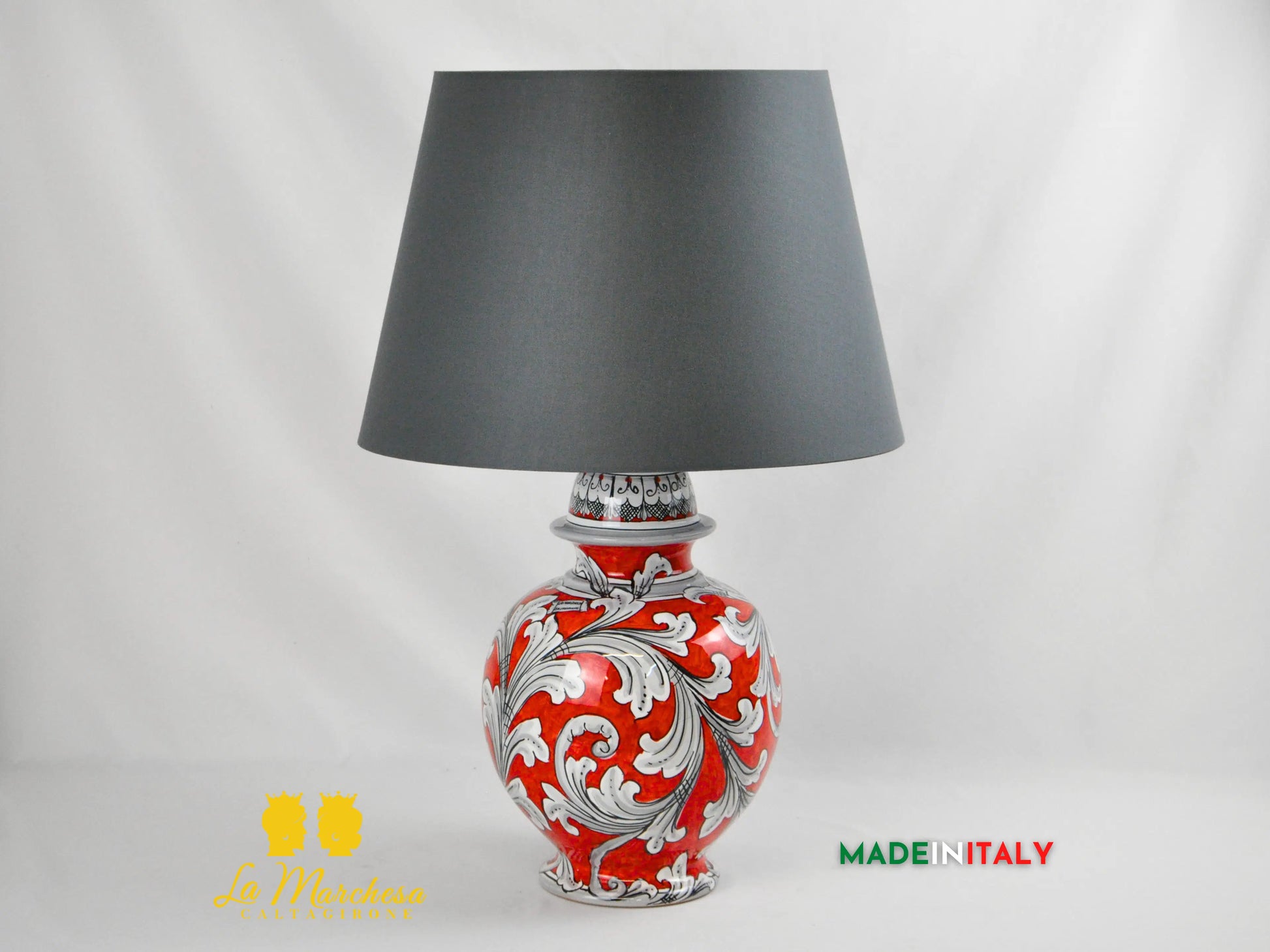 Lampada Ornato Bianco Rosso Ceramica di Caltagirone Paralume 60cm