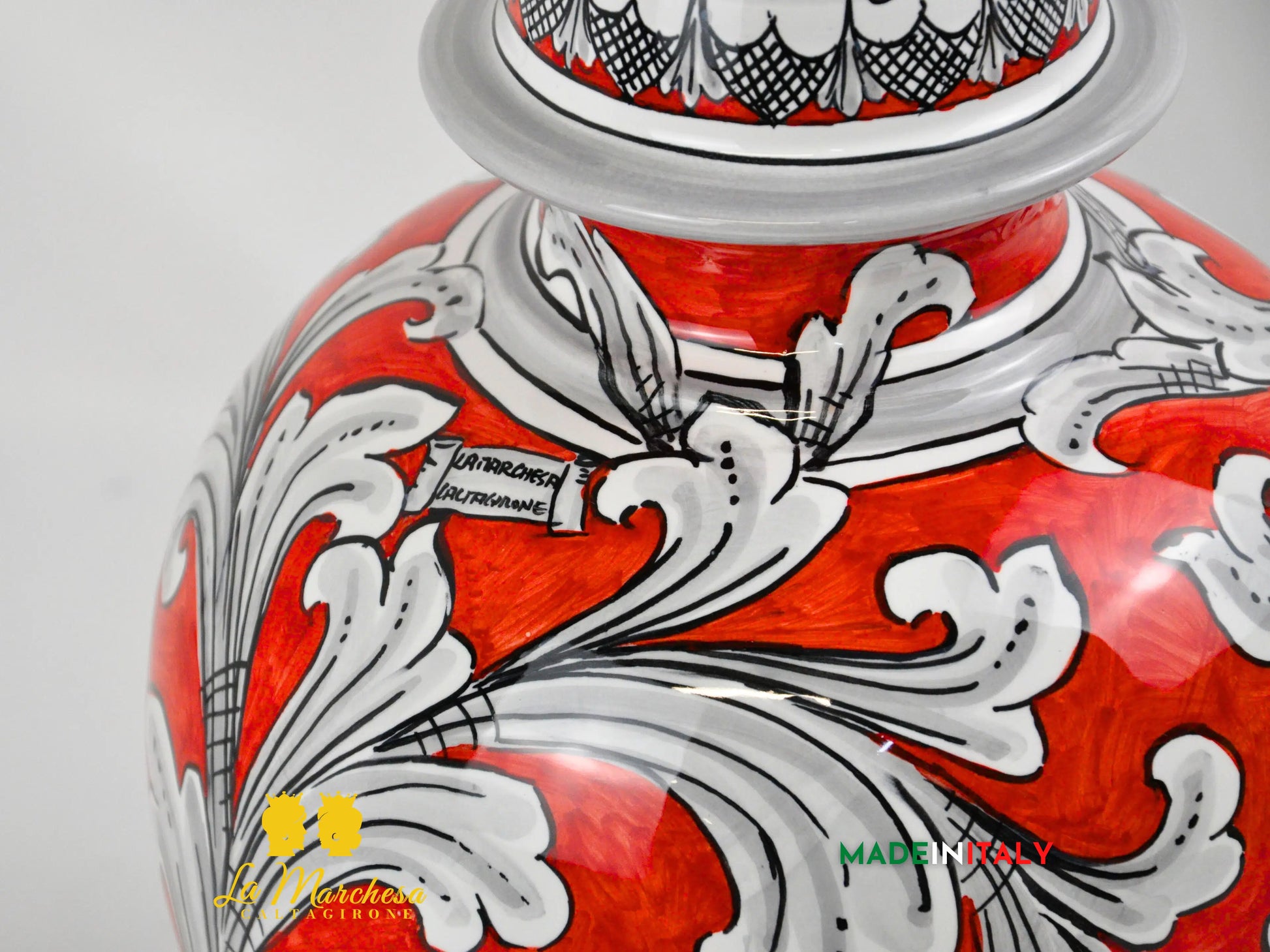 Lampada Ornato Bianco Rosso Ceramica di Caltagirone Paralume 60cm