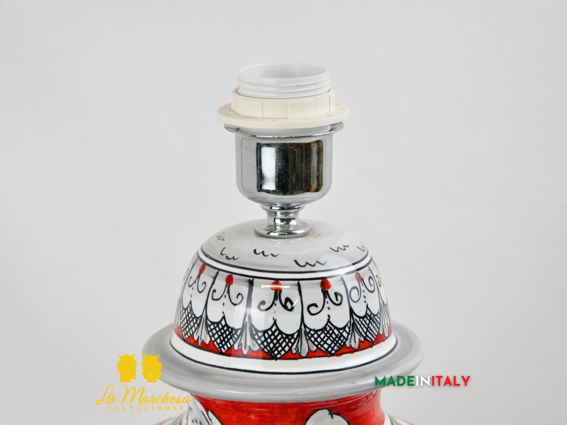 Lampada Ornato Bianco Rosso Ceramica di Caltagirone Paralume 60cm
