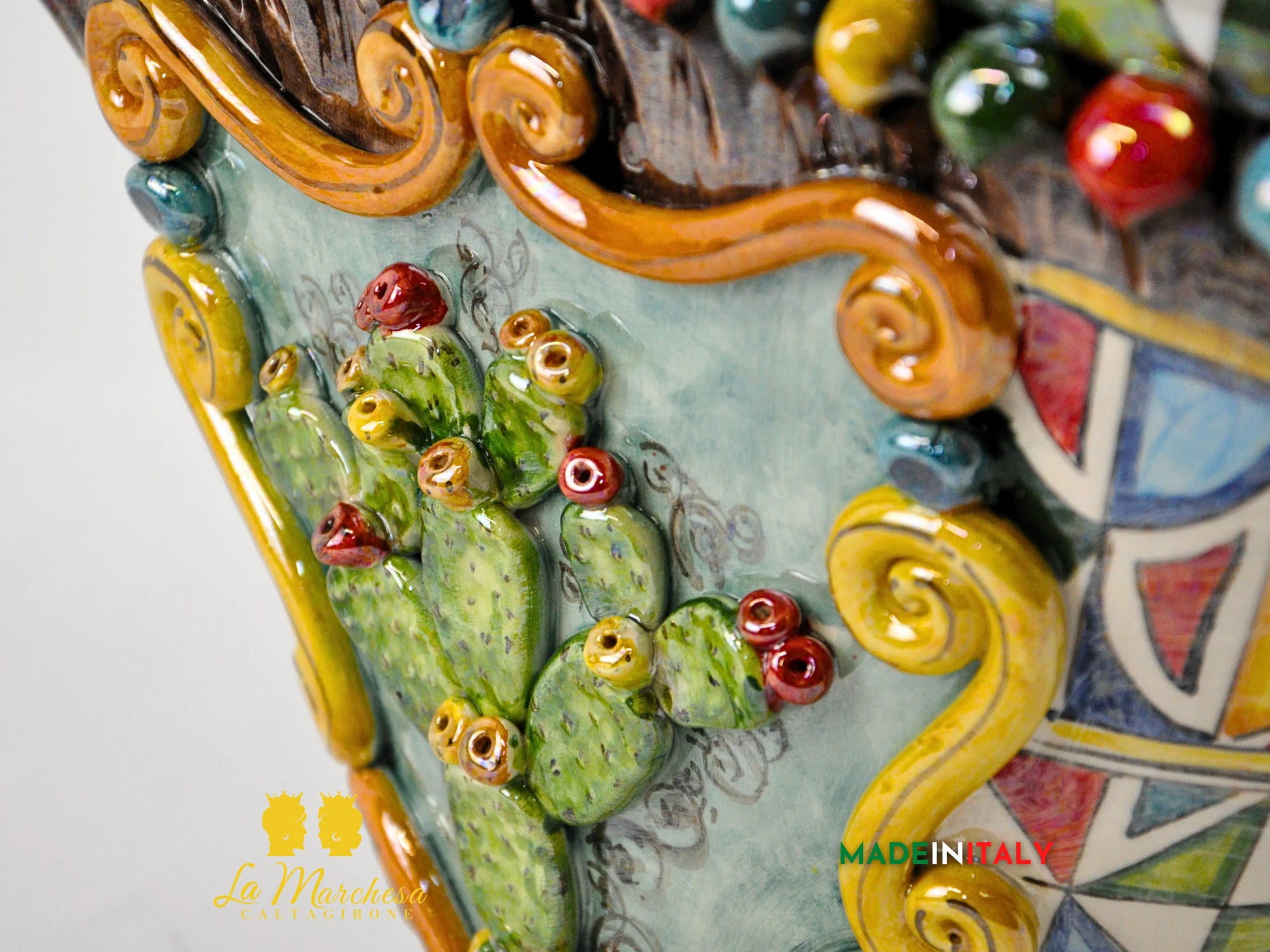 Coffa Siciliana Portavaso in Ceramica di Caltagirone Madreperla 40cm