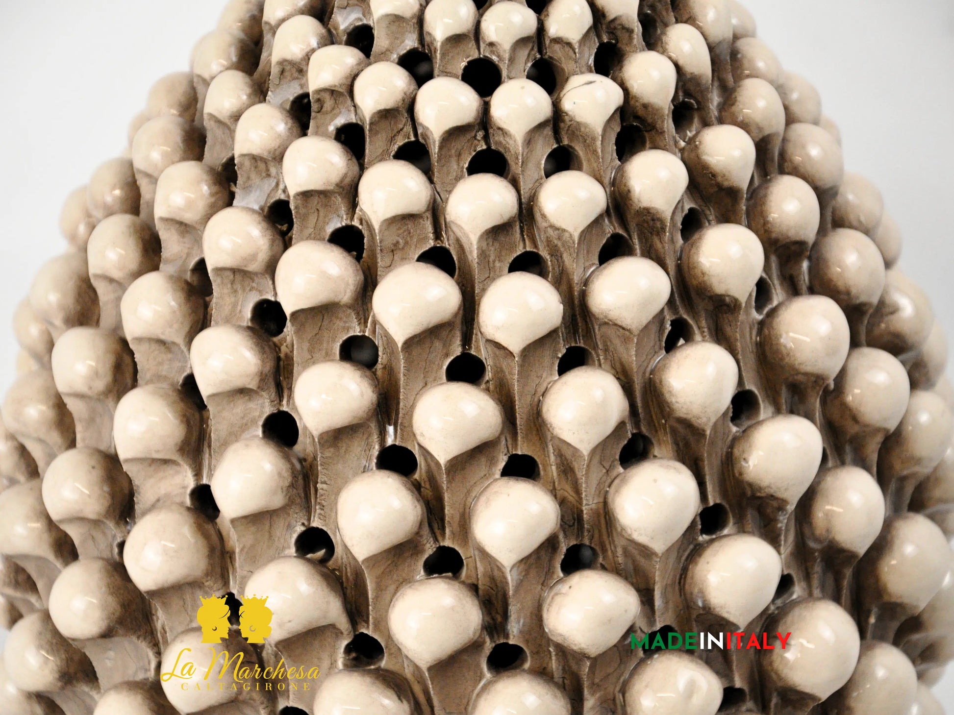 Pigna Siciliana Traforata Copri Candela / Coprilampada in Ceramica di Caltagirone 28cm