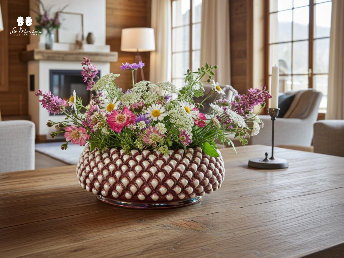 Centrotavola Ciotola Pigna Fumè Bordeaux Madreperla in Ceramica di Caltagirone