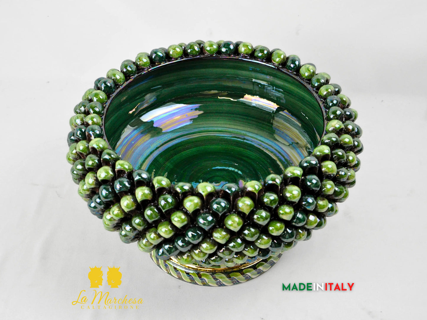 Centrotavola con Piede Pigna Siciliana Madreperla e Oro in Ceramica di Caltagirone – Ø 30 cm