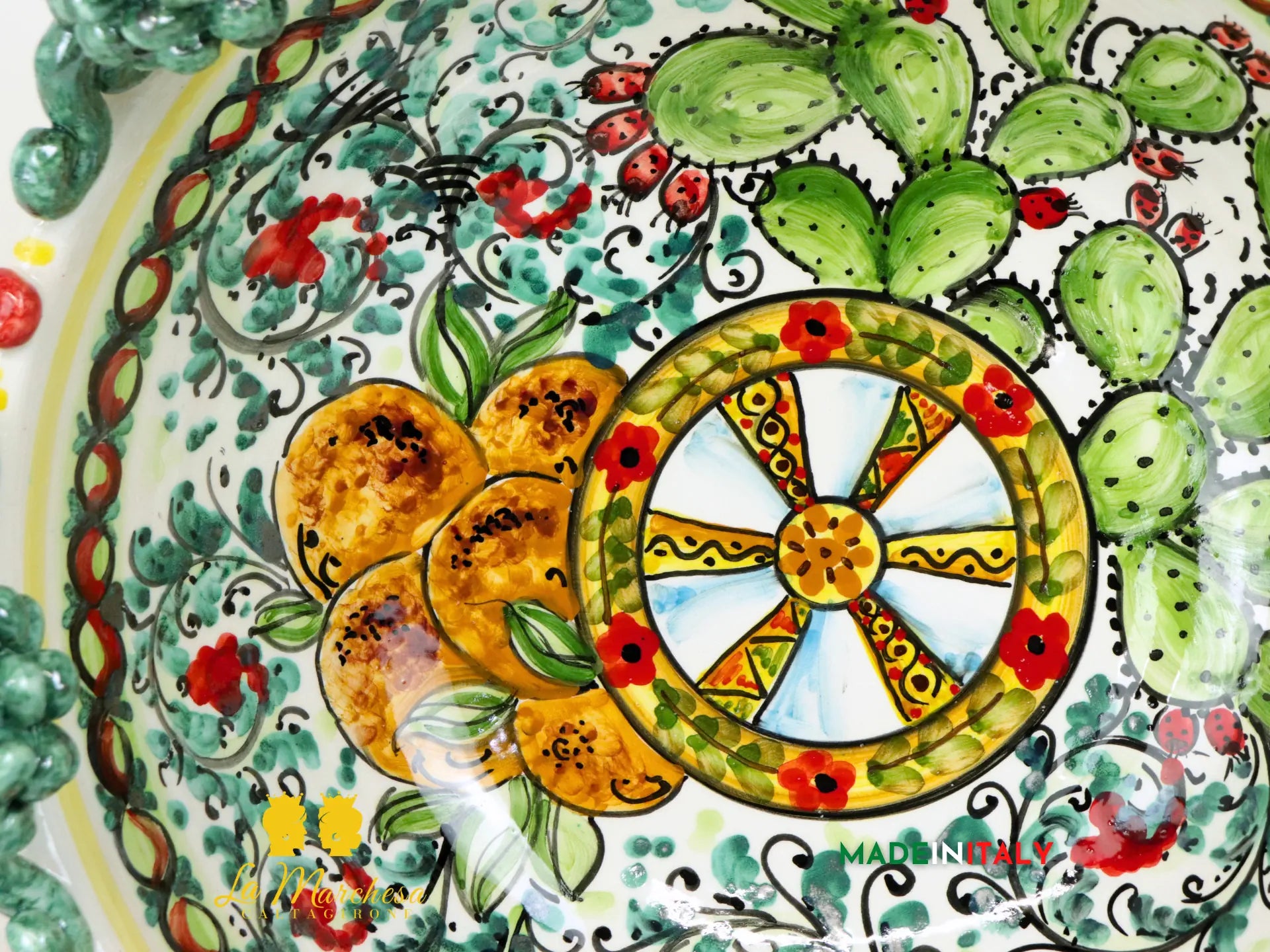 Ciotola Centrotavola in Ceramica di Caltagirone con pigne verde rame 42cm