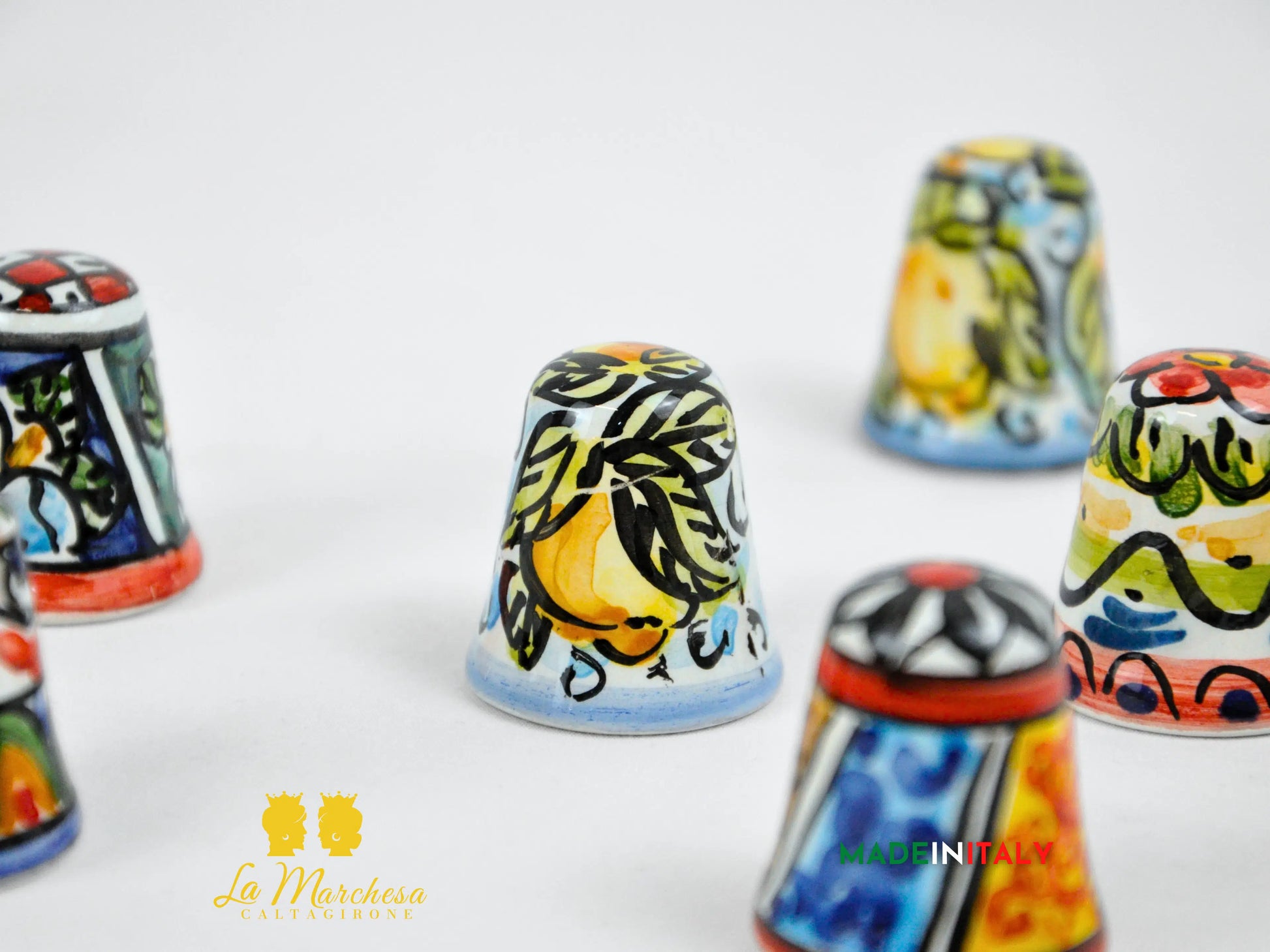 Ditale Decorato a Mano in Ceramica di Caltagirone