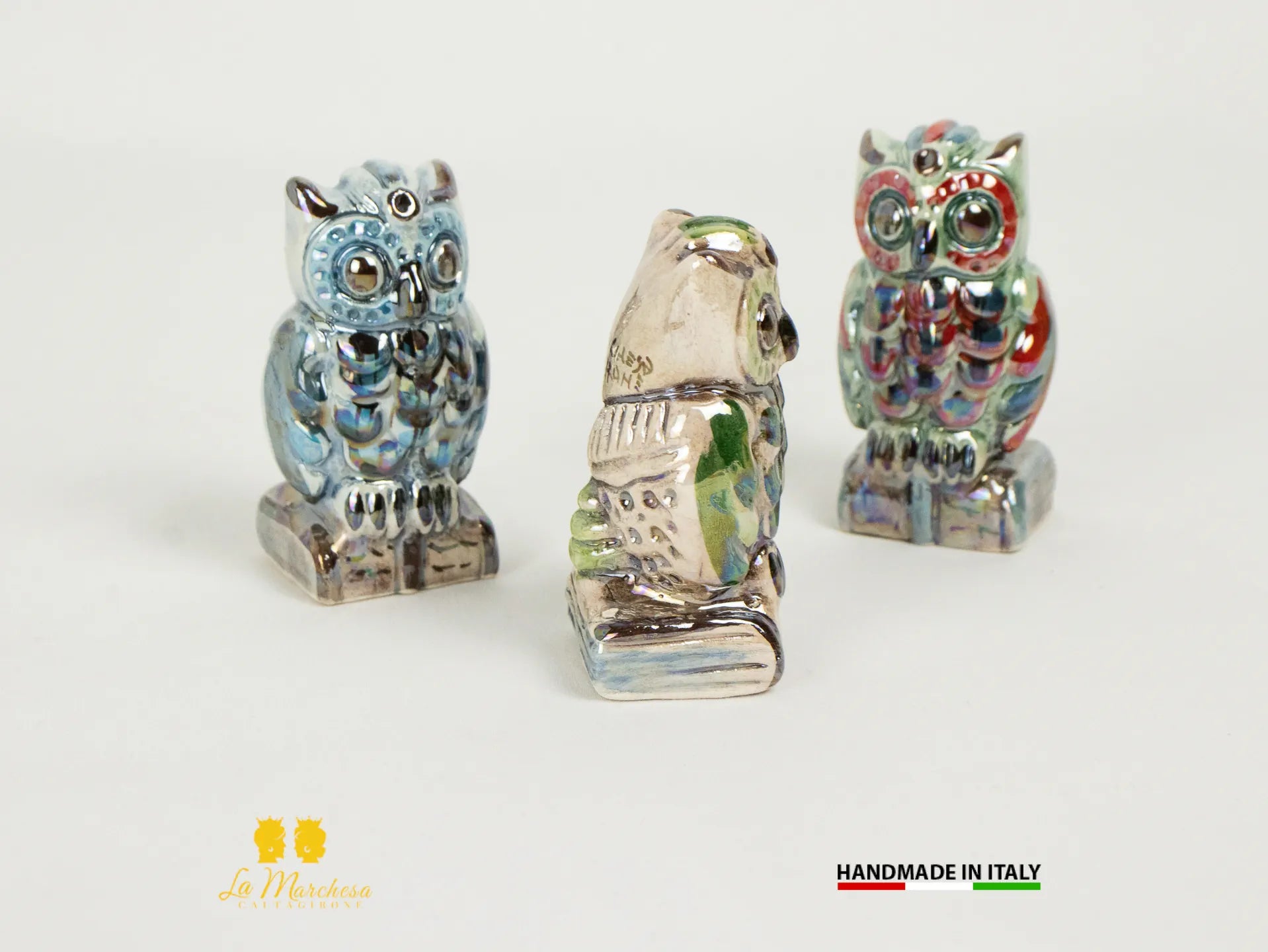 Gufetto in Ceramica di Caltagirone madreperla bomboniera laurea