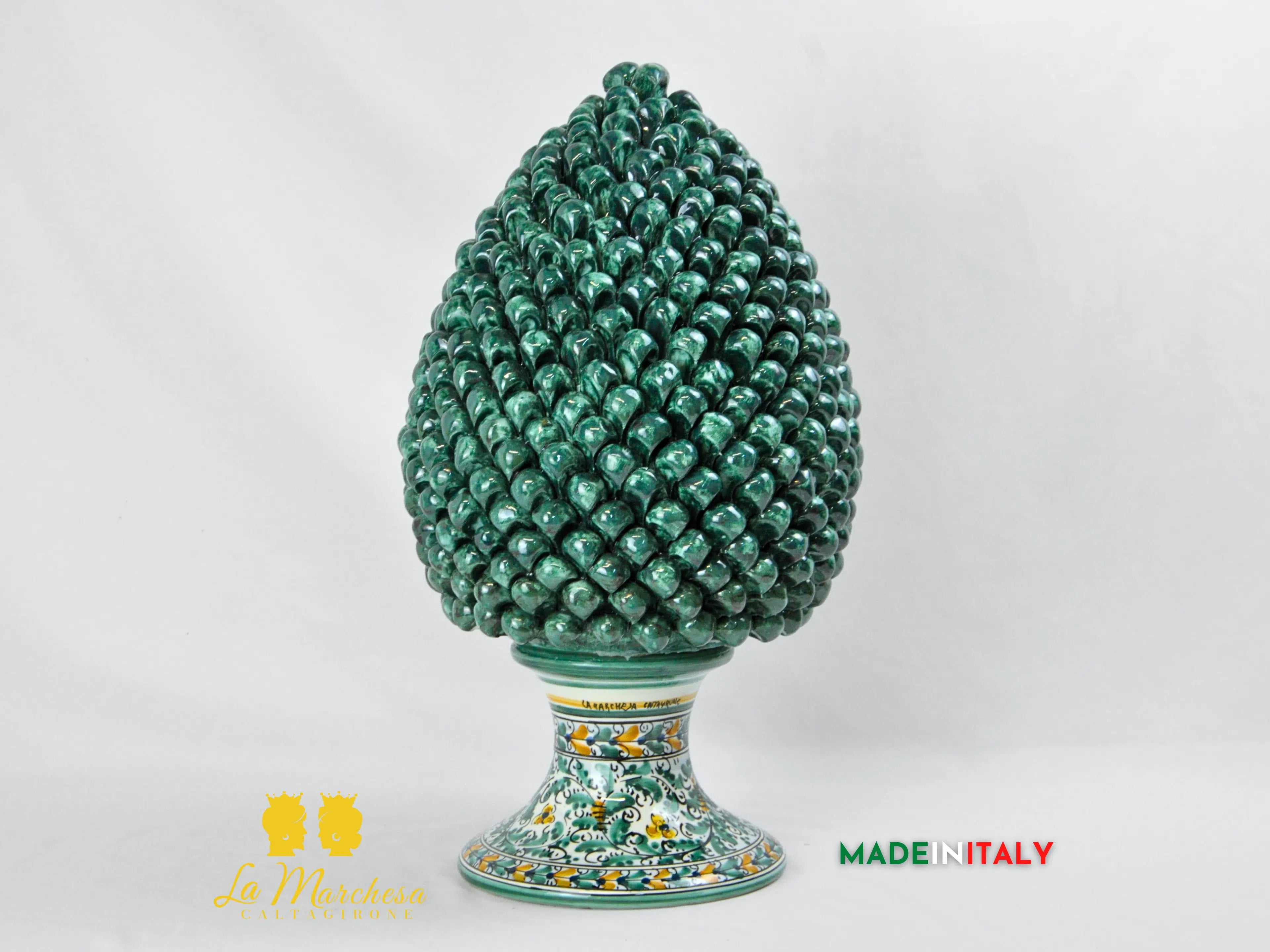 Pigna Siciliana Artigianale: Altezza 50cm, Design Elegante
