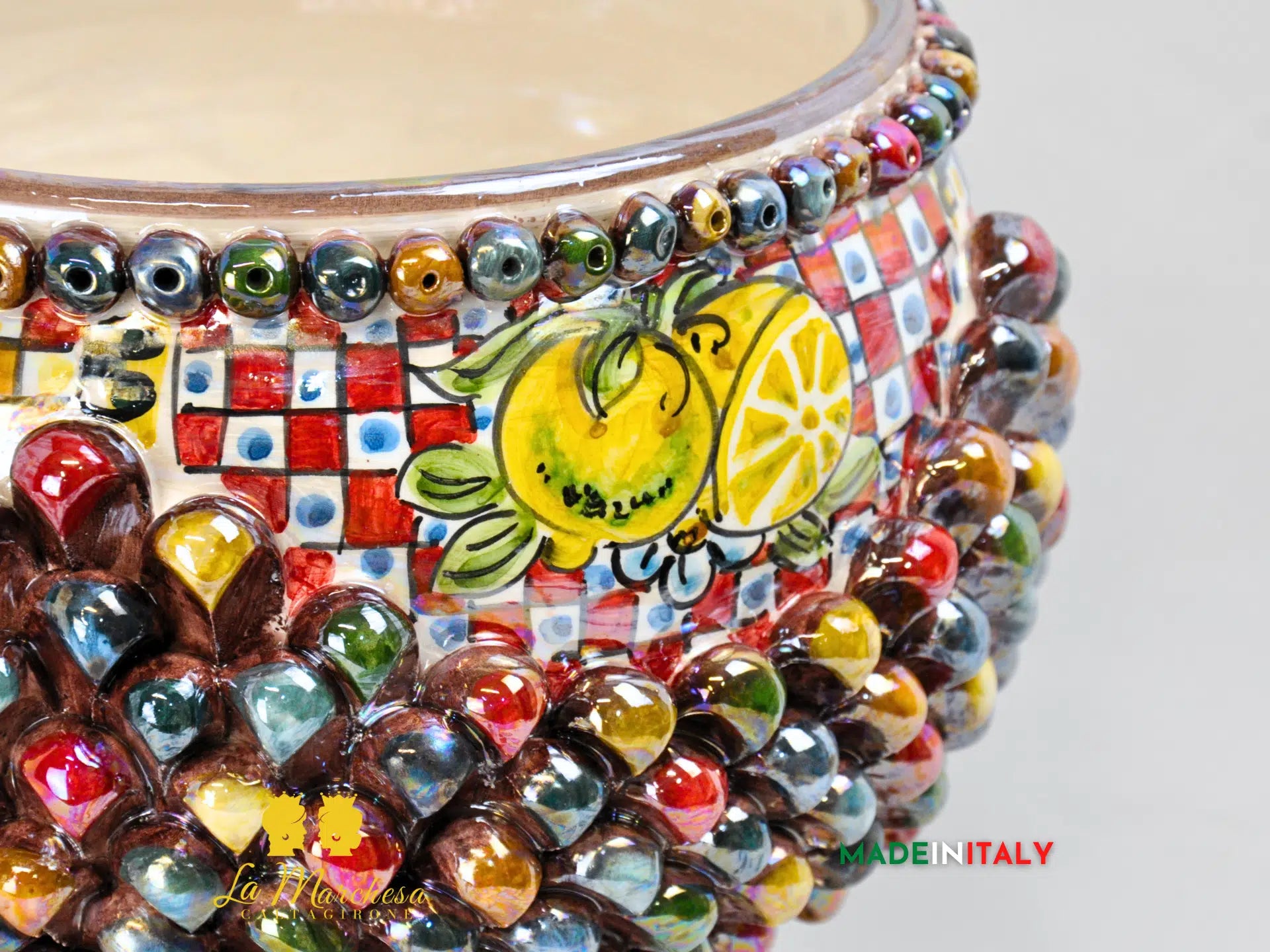 OUTLET Portavaso Mezza Pigna Sagomato Madreperla in Ceramica di Caltagirone 31cm