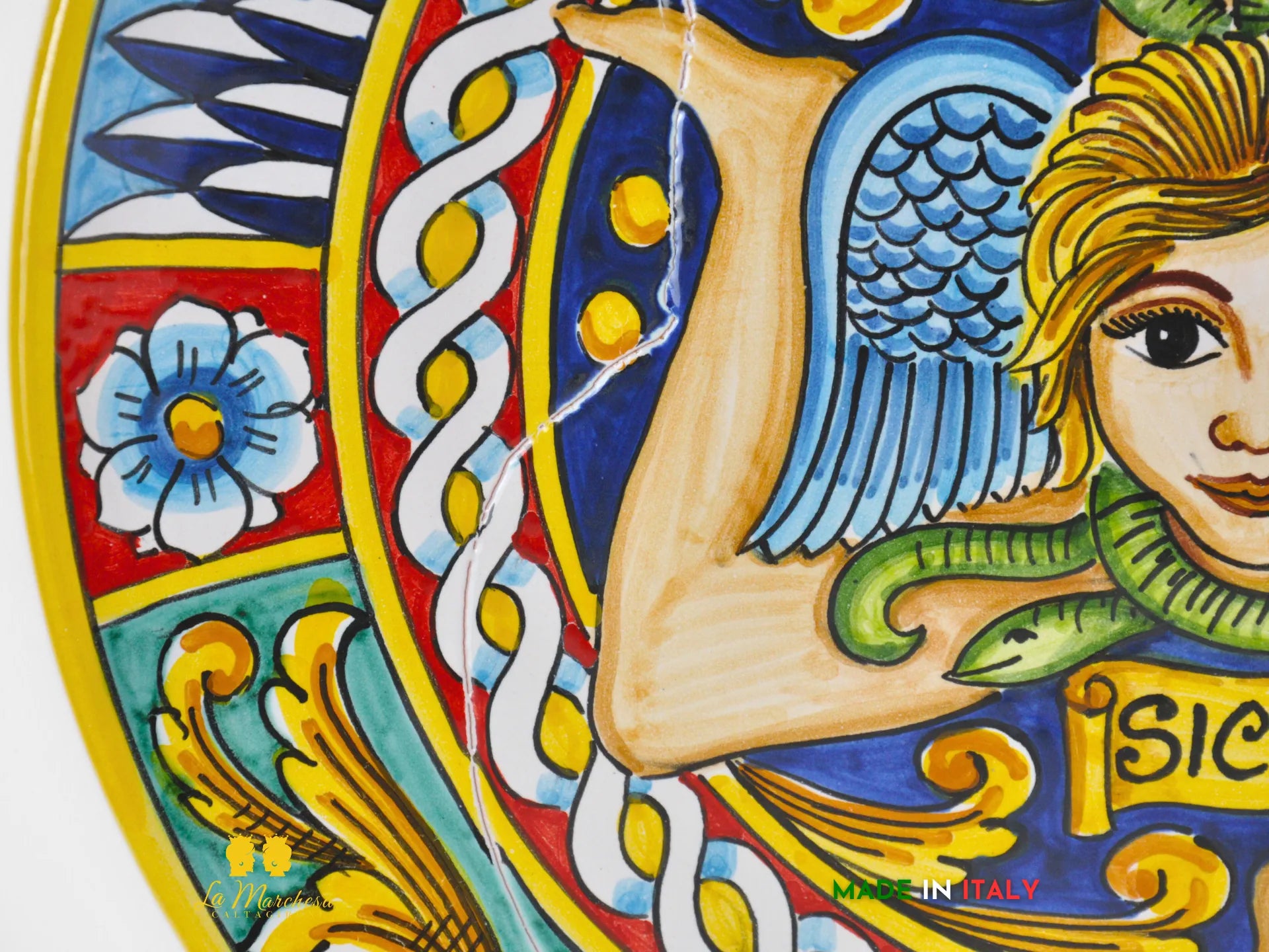 piatto disegnato in ceraica di caltagirone