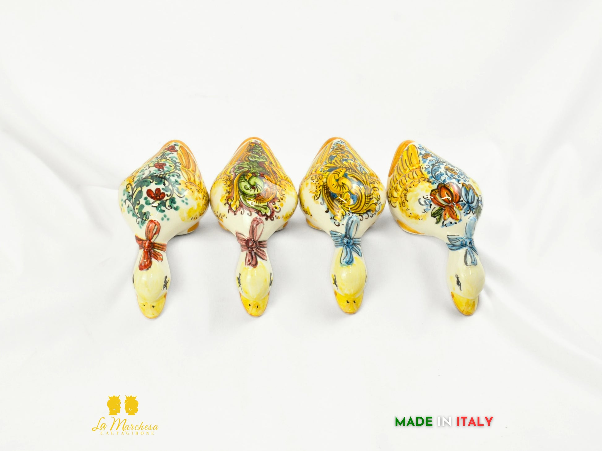 Papera Curiosa in Ceramica di Caltagirone con Fiocco - Varie Misure