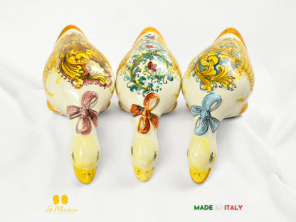 Papera Curiosa in Ceramica di Caltagirone con Fiocco - Varie Misure