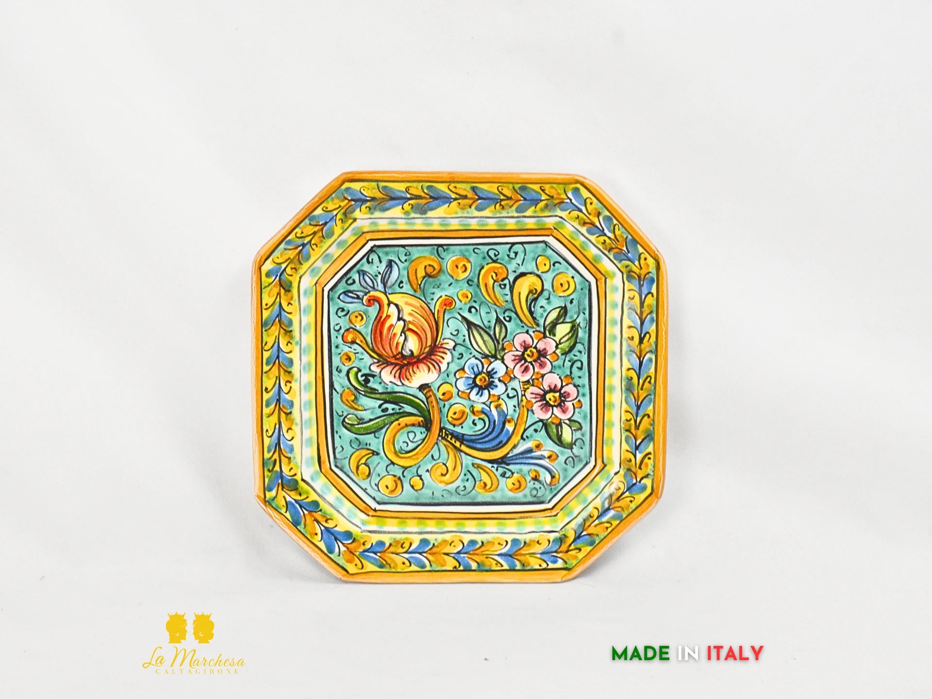 piattino in ceramica decorato a mano