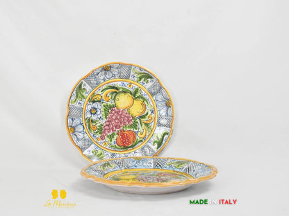 Piatto in Ceramica di Caltagirone ornato frutta bordo fiori