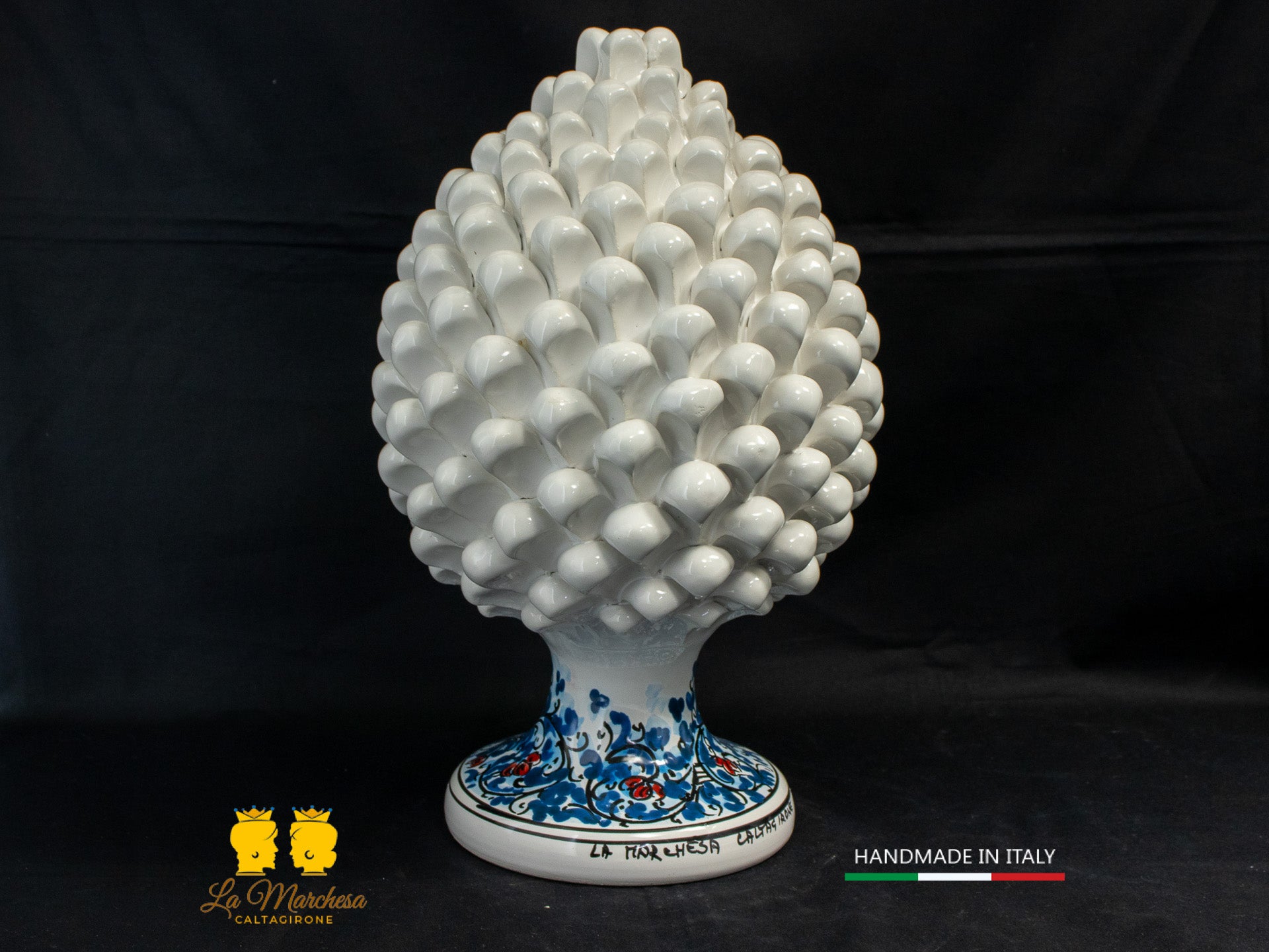 Pigna in Ceramica di Caltagirone Bianco 600 blu cobalto 30cm