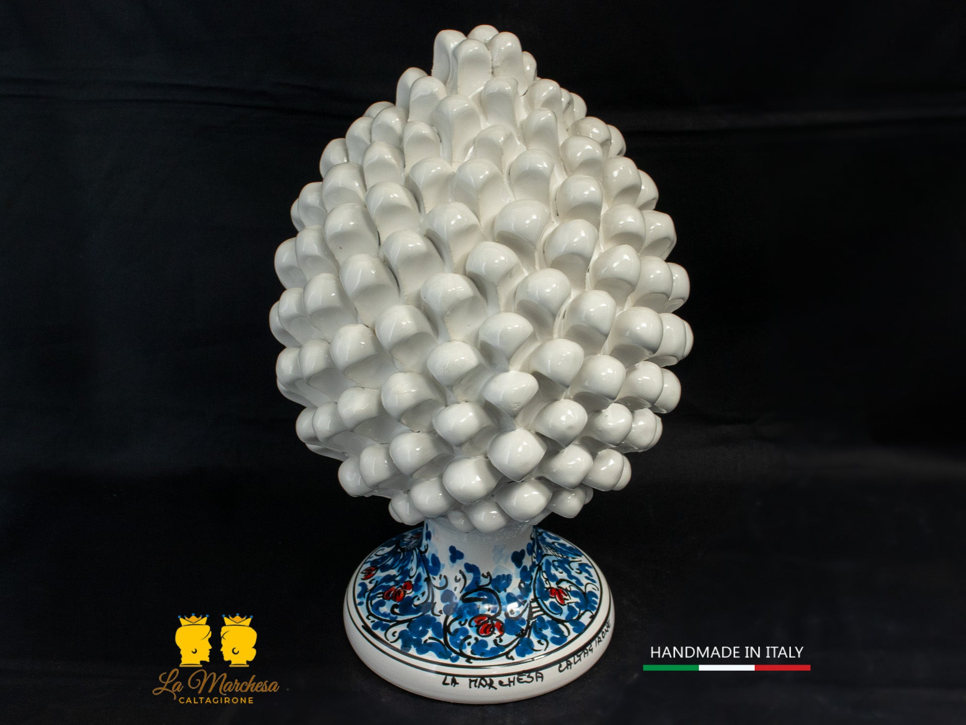 Pigna in Ceramica di Caltagirone Bianco 600 blu cobalto 30cm