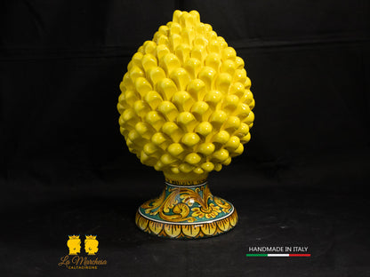 Pigna Siciliana in Ceramica di Caltagirone Giallo base ornato n 31cm