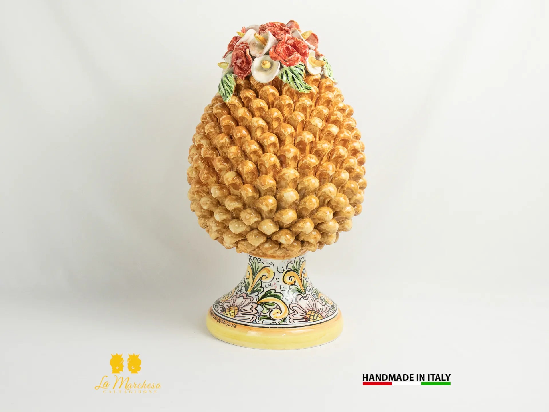 Pigna Siciliana Ceramica di Caltagirone bianca applicazioni fiori 43cm