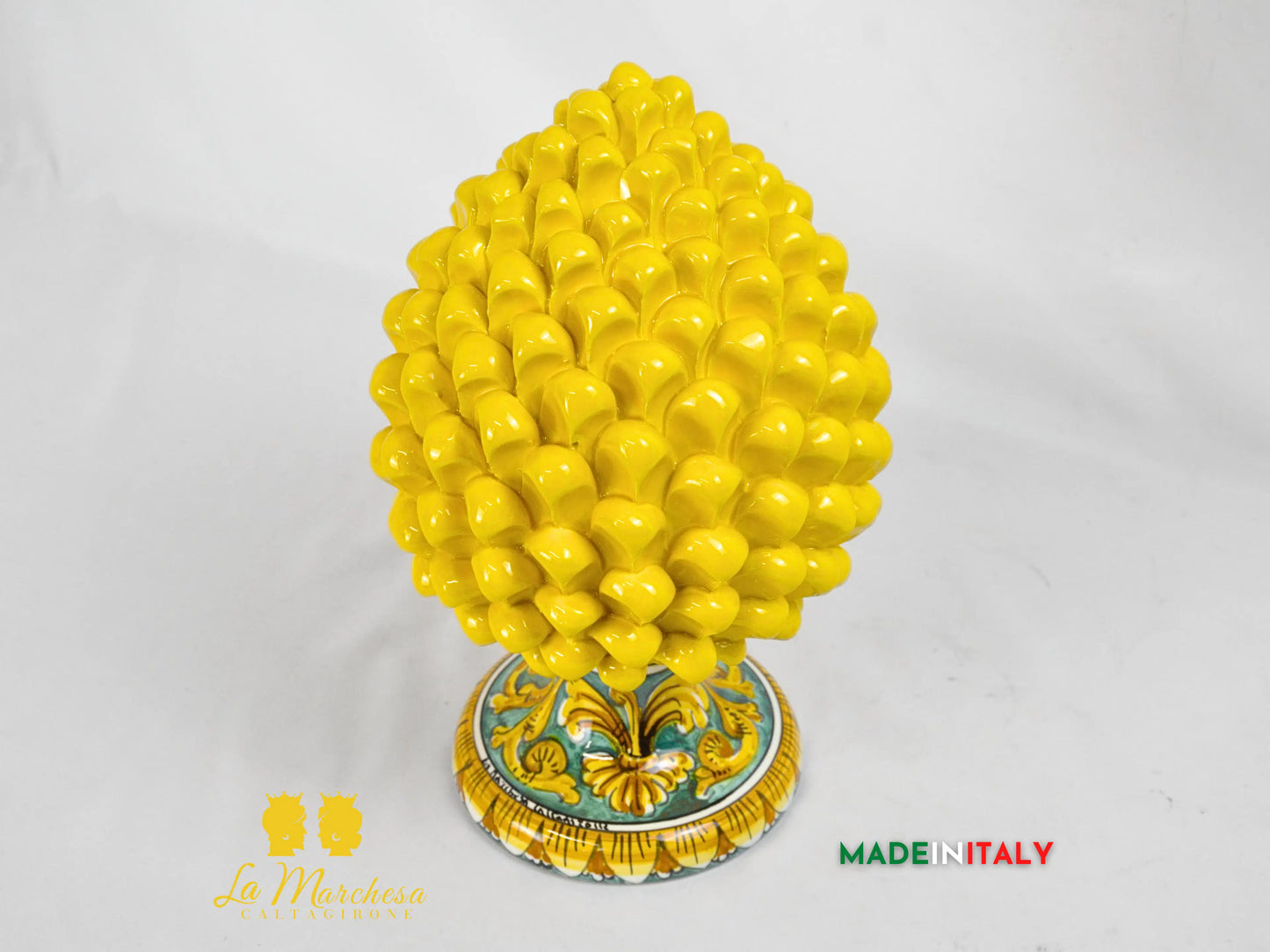 Pigna Siciliana in Ceramica di Caltagirone Giallo base ornato 31cm