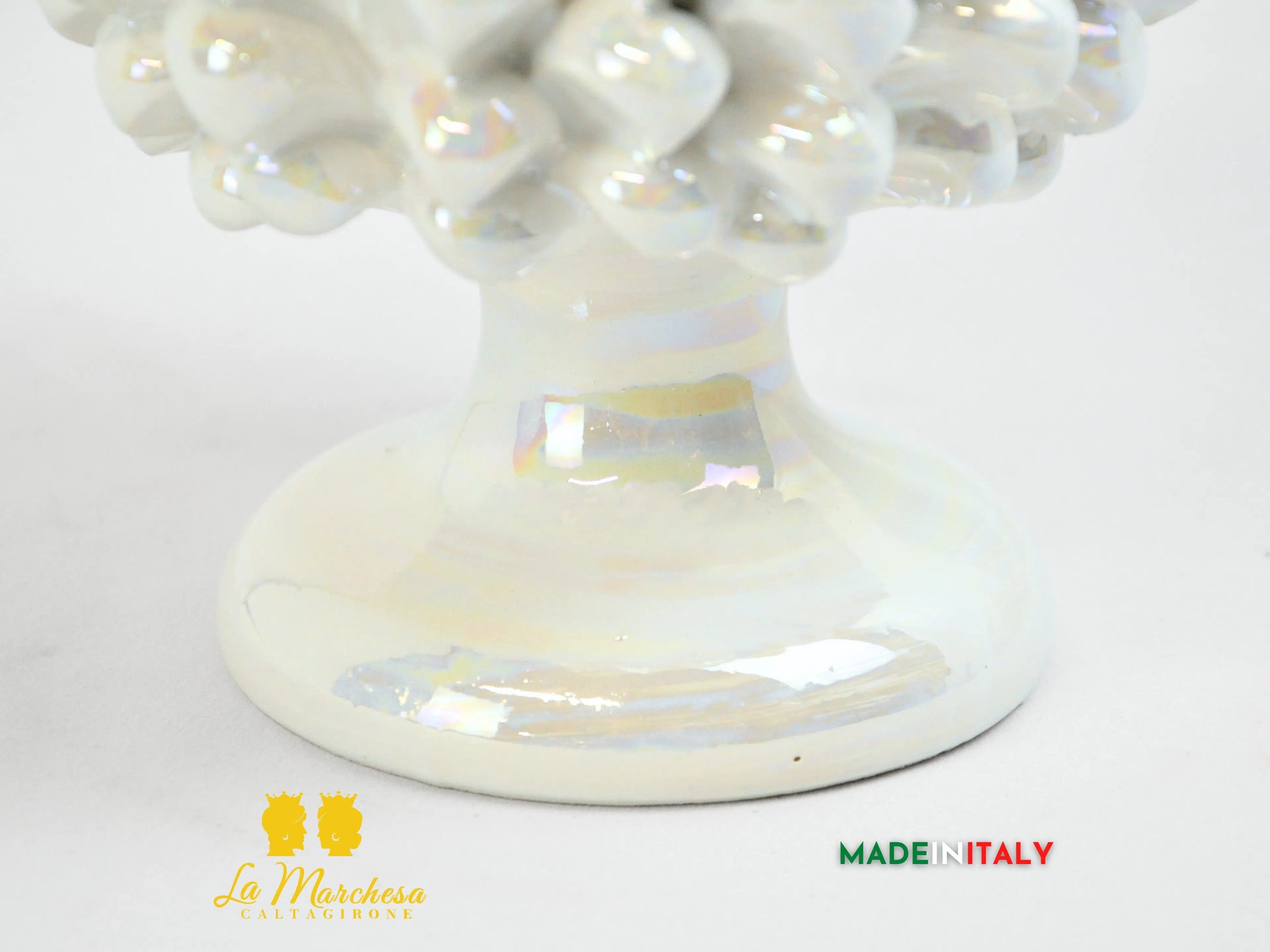 Pigna Siciliana Bianca Madreperla in Ceramica di Caltagirone 21cm