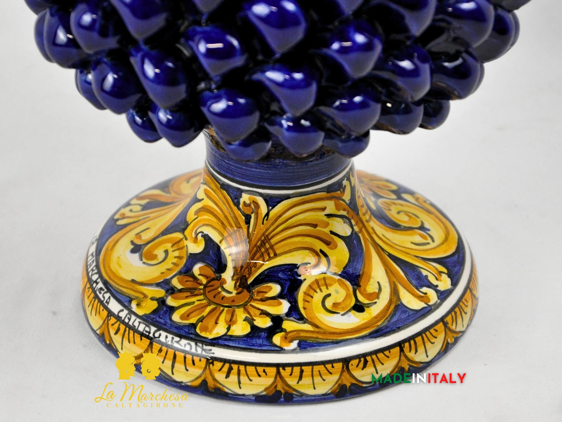 Pigna in Ceramica di Caltagirone Siciliana Blu Cobalto 31cm